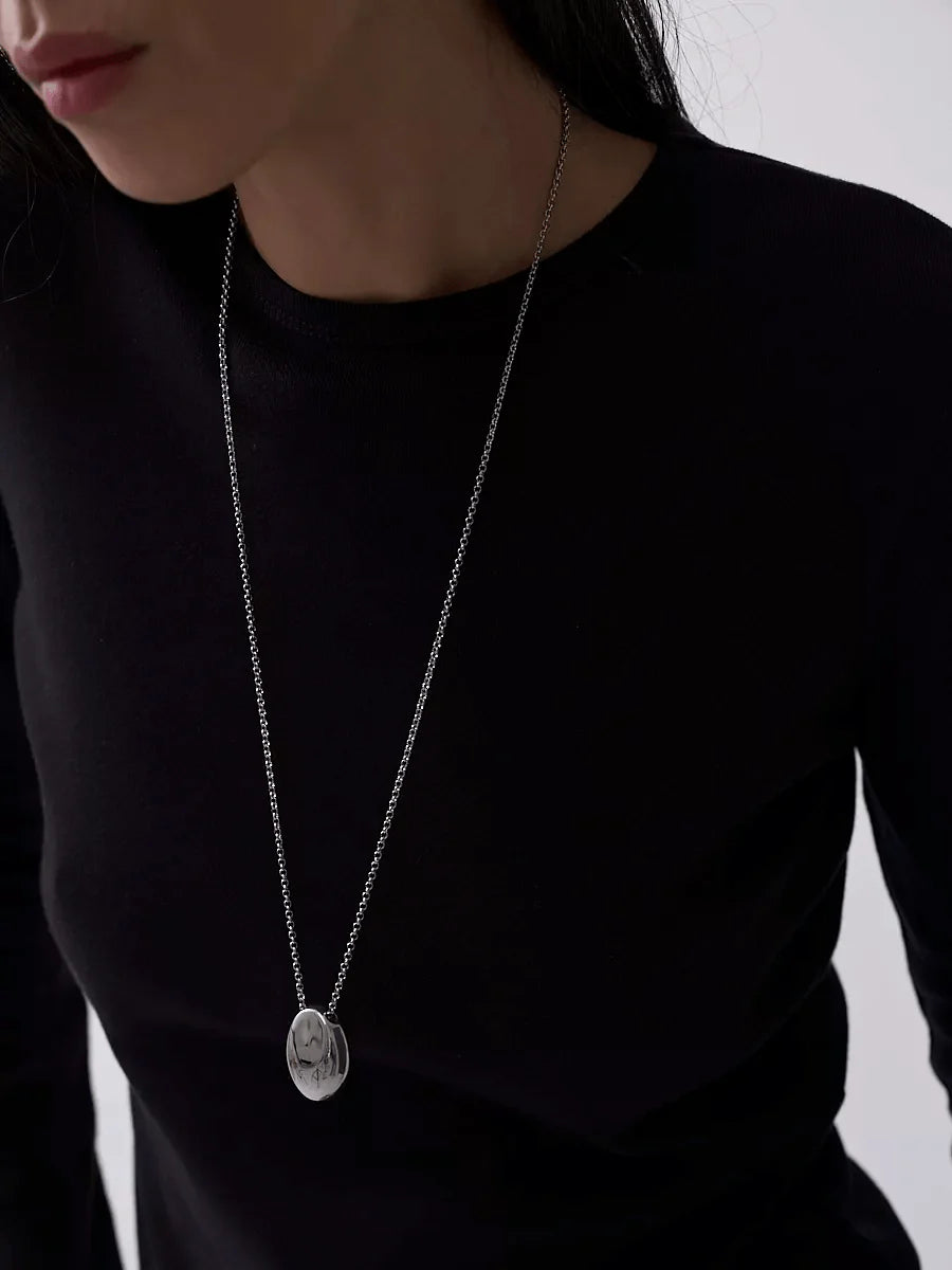 Élaine Pendant — Oval Elegance Necklace