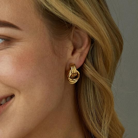 Élise Earrings — Gold Knot